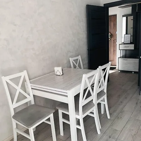Apartamento Apartmets Domovik мира 11с кв 7 вместительная трёхкомнатная *